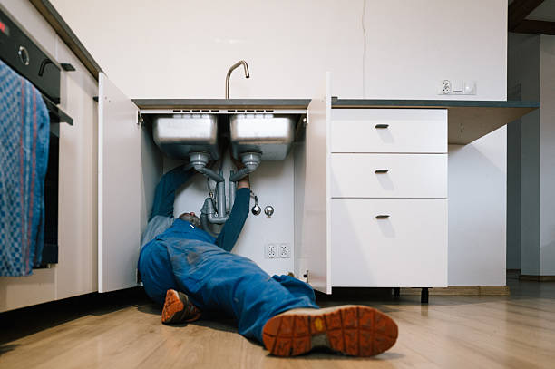 Professional Plumbing technician working in Stockdale, TX